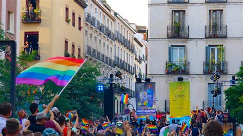 locales gay en madrid|Bares gay .